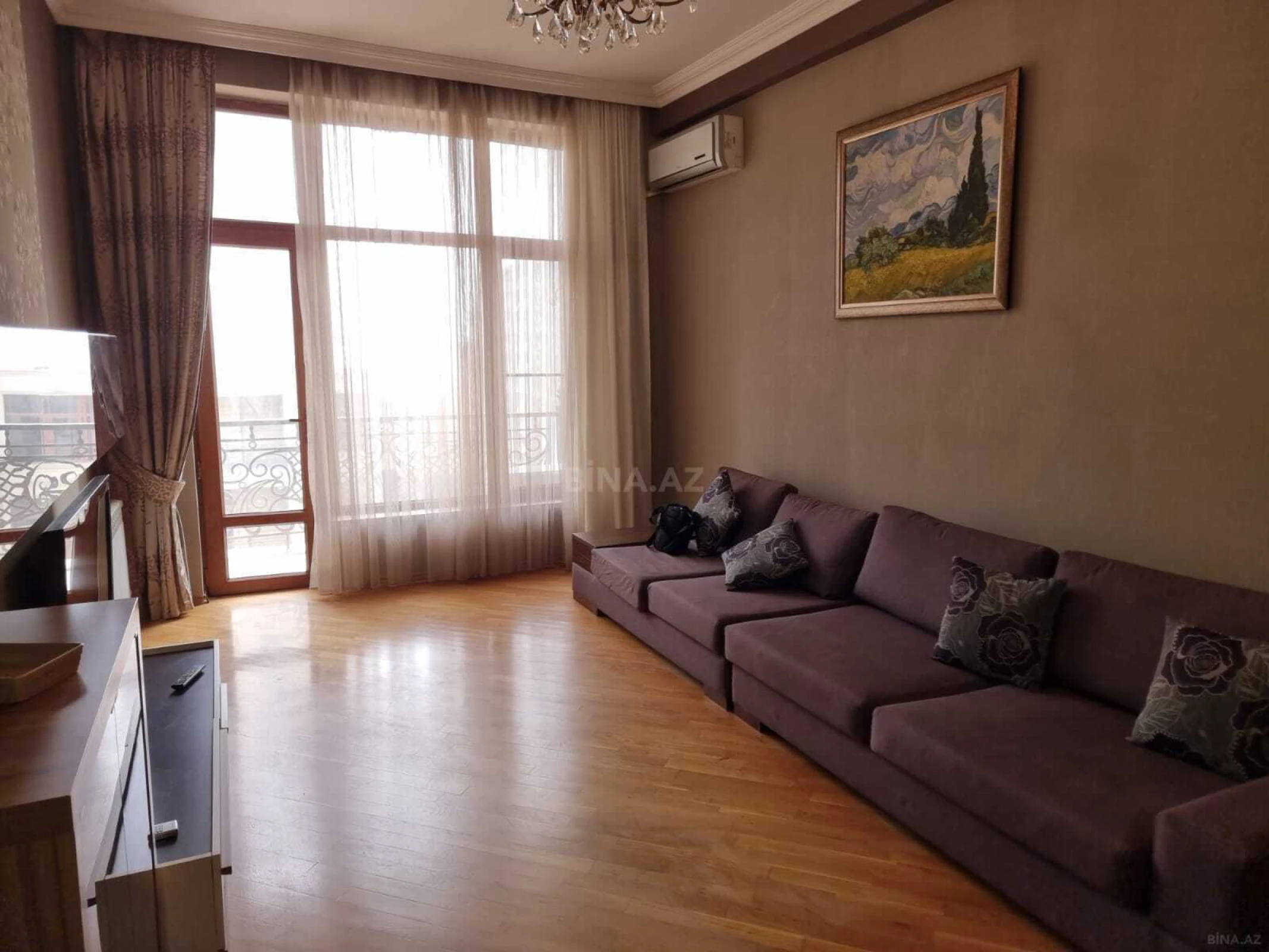 Kirayə verilir 2 otaqlı mənzil 100 m²