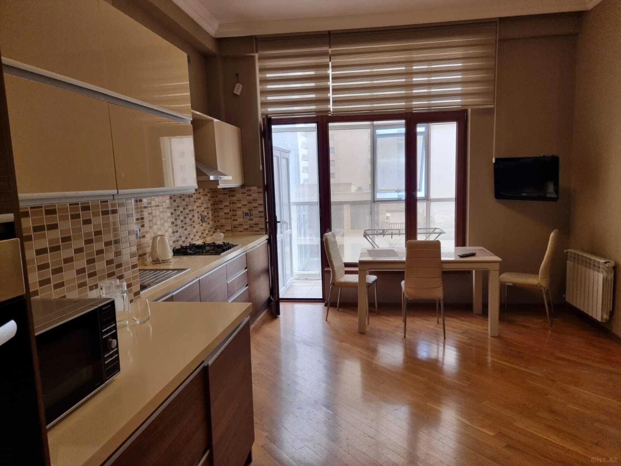Kirayə verilir 2 otaqlı mənzil 100 m²