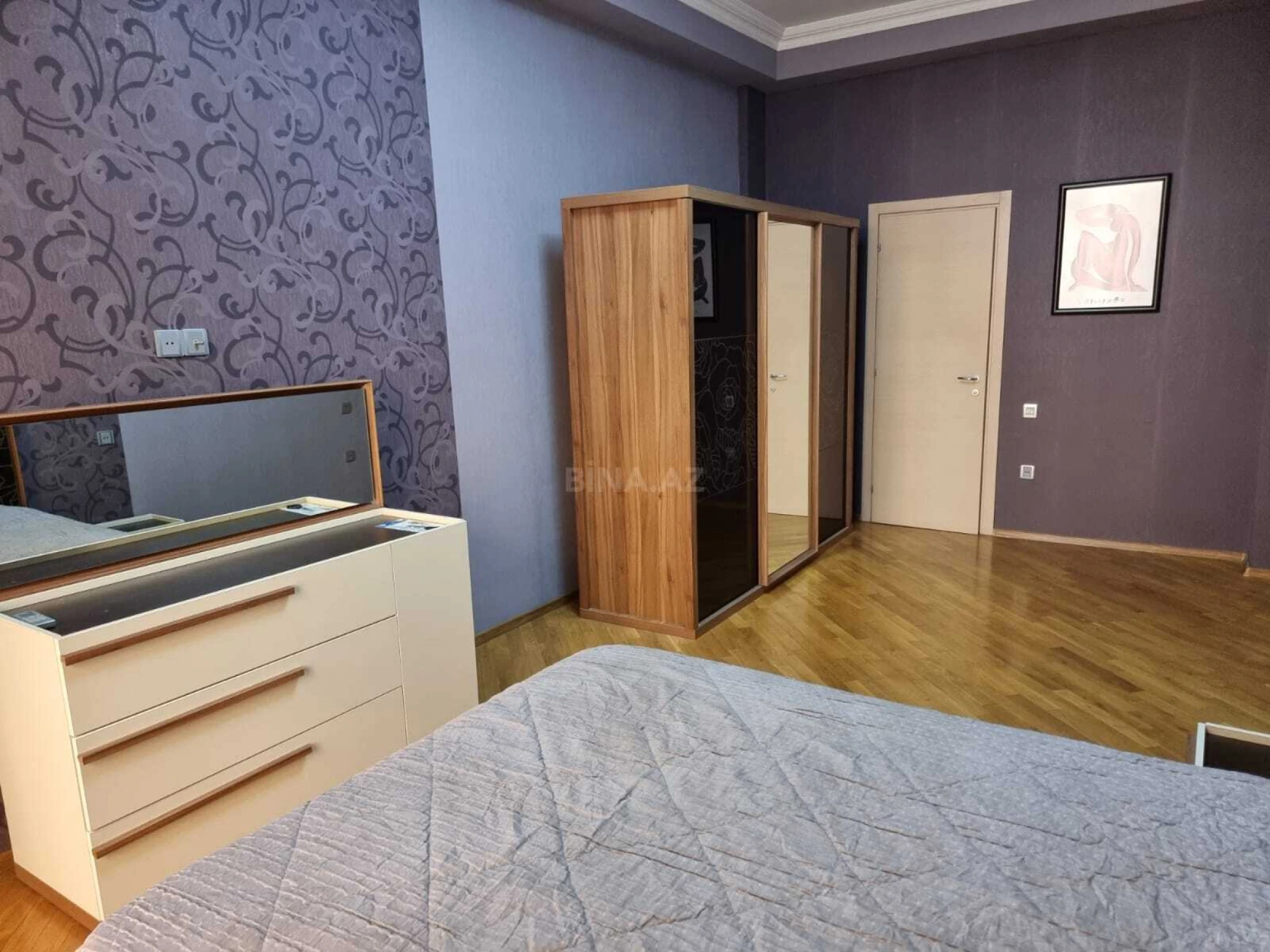Kirayə verilir 2 otaqlı mənzil 100 m²