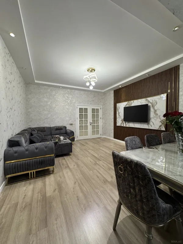 Satılır 3 otaqlı mənzil 130 m²