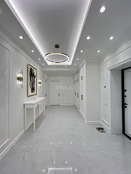 Satılır 4 otaqlı mənzil 175 m²