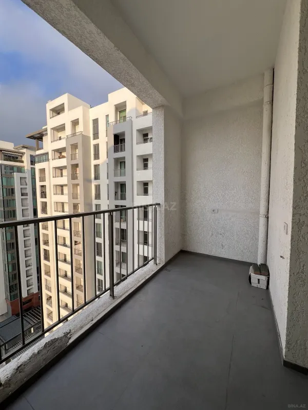 Satılır 4 otaqlı mənzil 175 m²