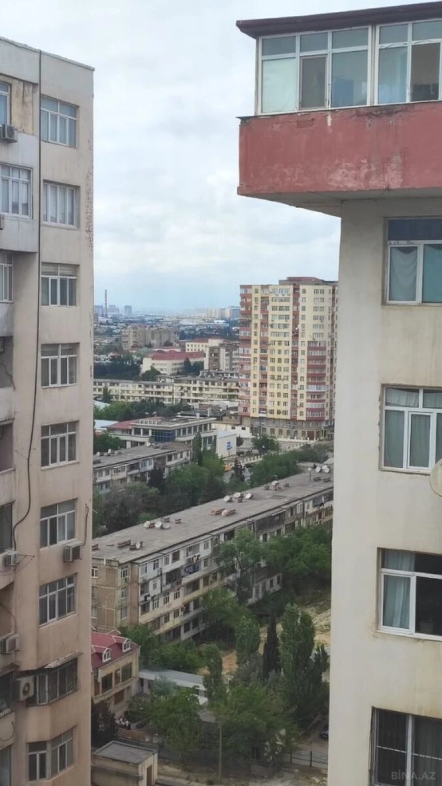 Satılır 3 otaqlı mənzil 110 m²