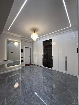 Satılır 4 otaqlı mənzil 173 m²