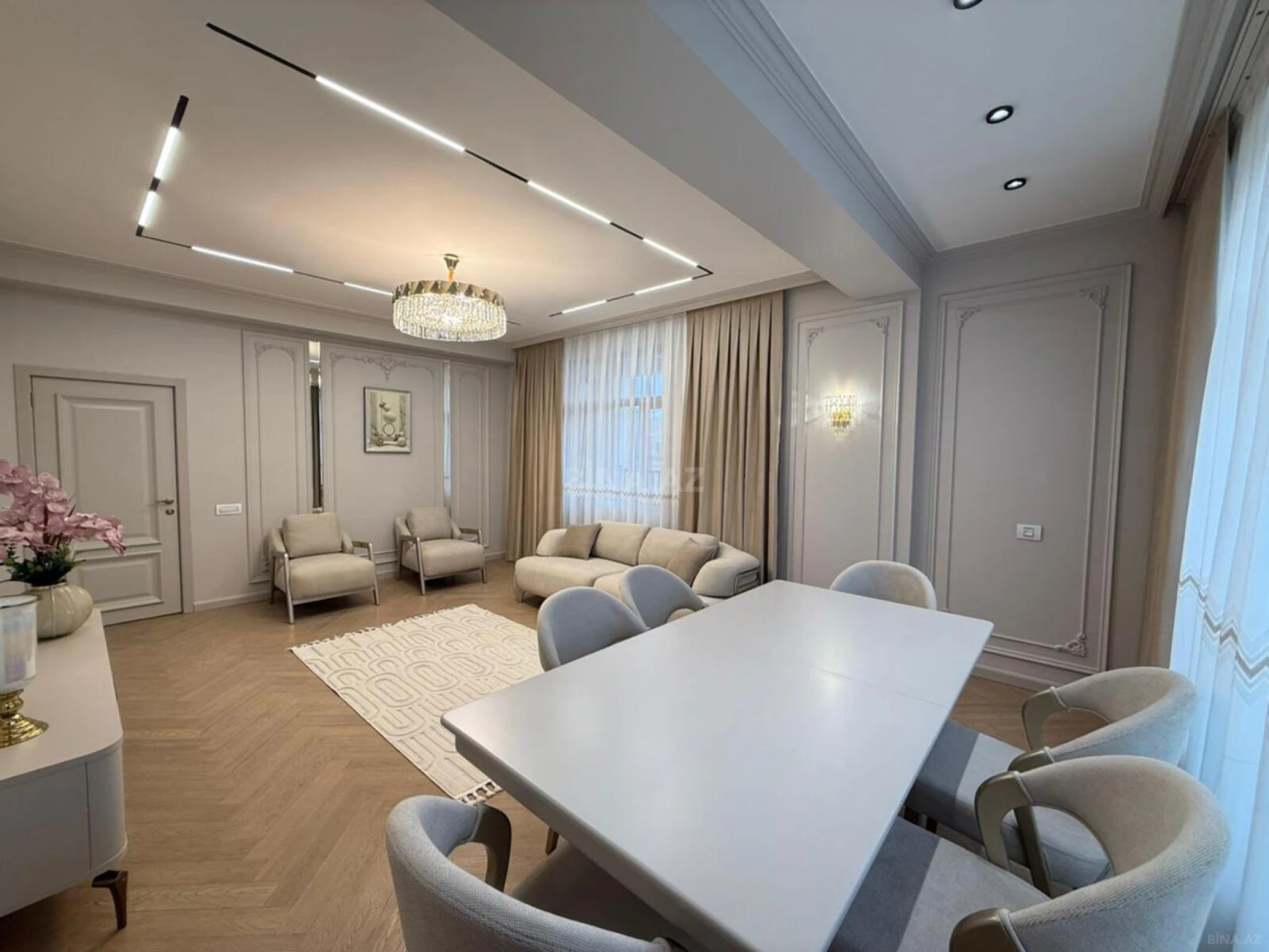 Satılır 3 otaqlı mənzil 118 m²