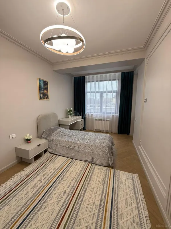 Satılır 3 otaqlı mənzil 118 m²