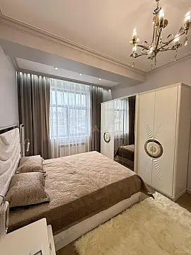 Satılır 3 otaqlı mənzil 118 m²