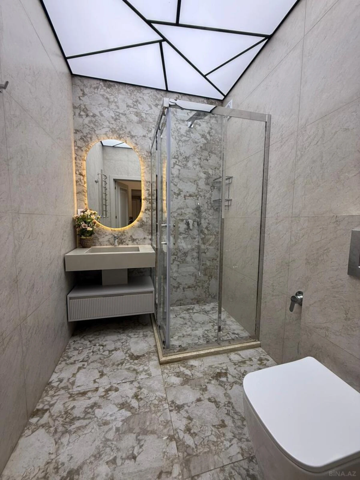 Satılır 3 otaqlı mənzil 118 m²