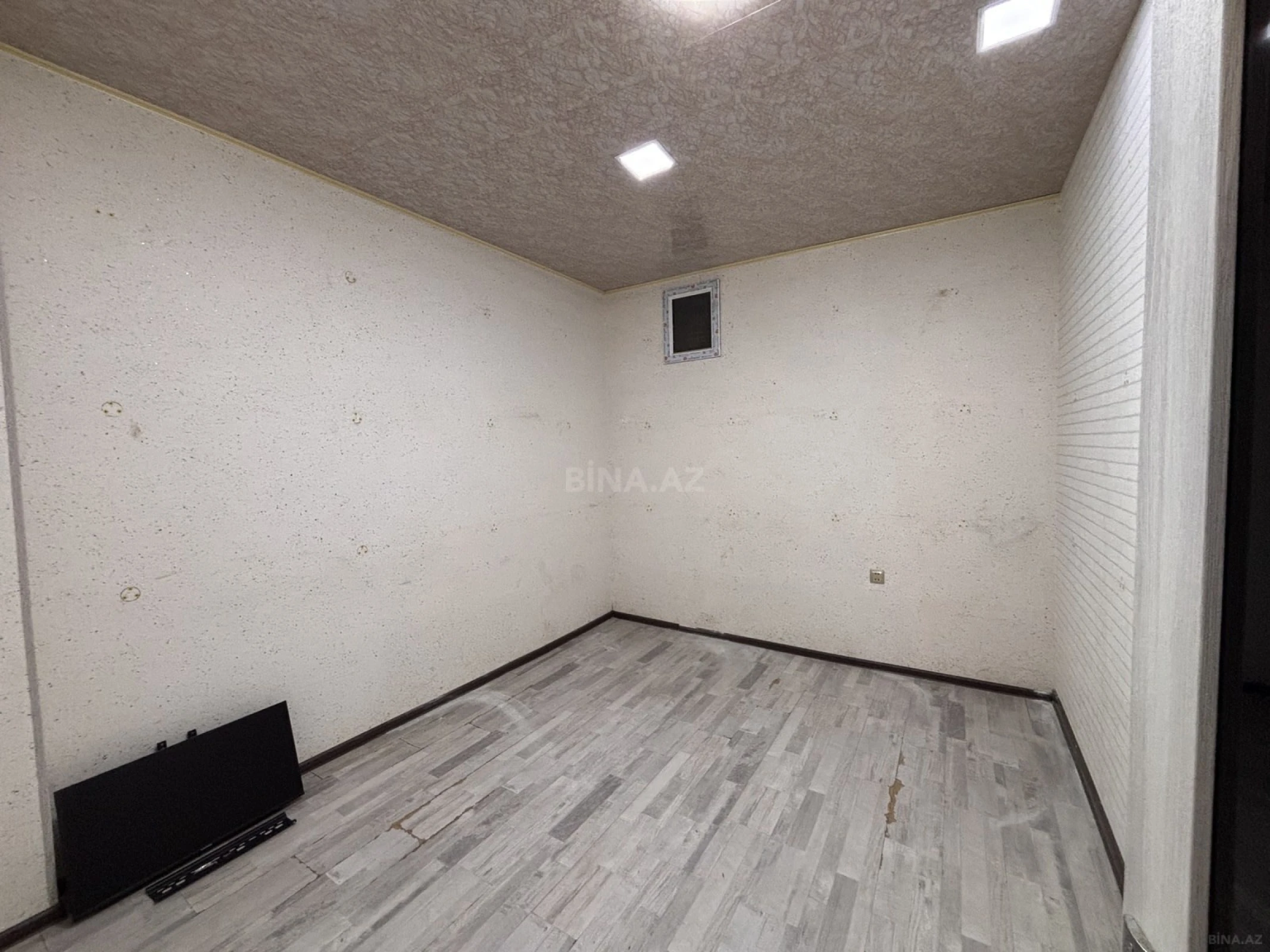 Satılır obyekt 70 m²