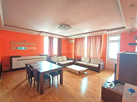 Satılır 3 otaqlı mənzil 135 m² — Bakı, Nizami 3 otaq 135.00 m²