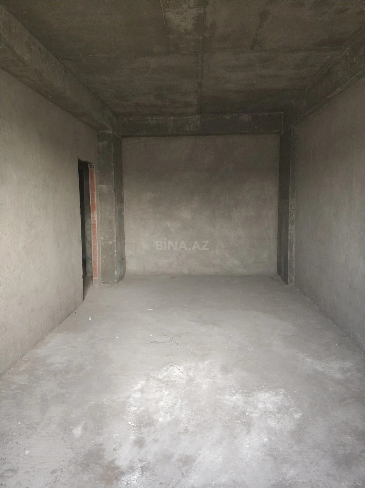 Satılır 3 otaqlı mənzil 145 m²