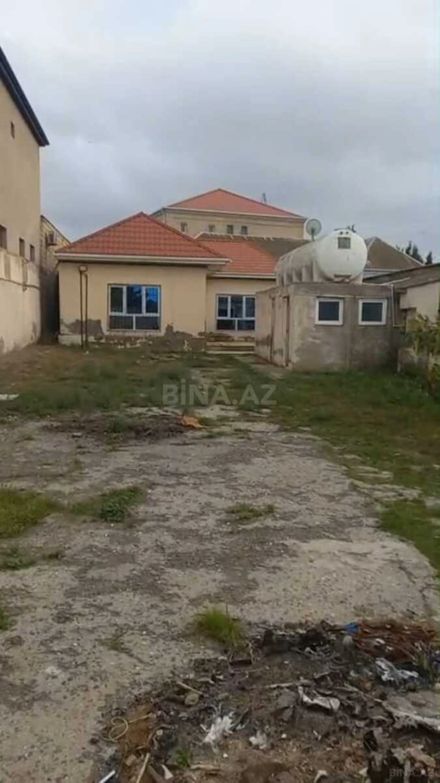 Satılır obyekt 1100 m²