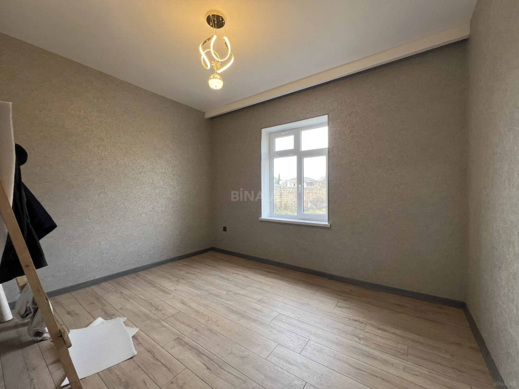 Satılır 4 otaqlı həyət evi 120 m²
