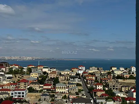 Satılır 3 otaqlı mənzil 135 m²