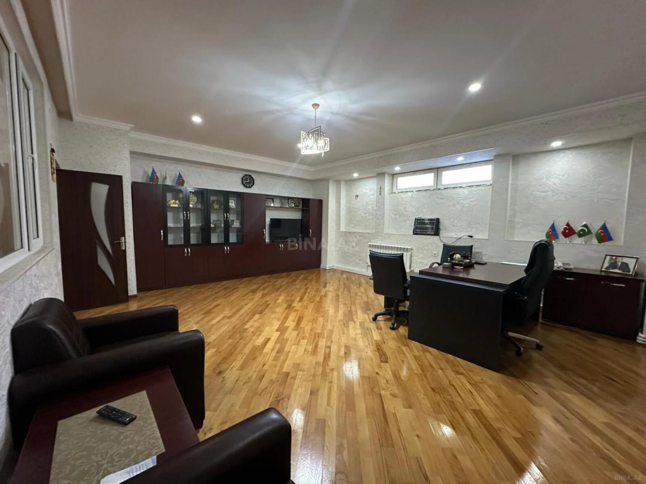 Satılır obyekt 100 m²