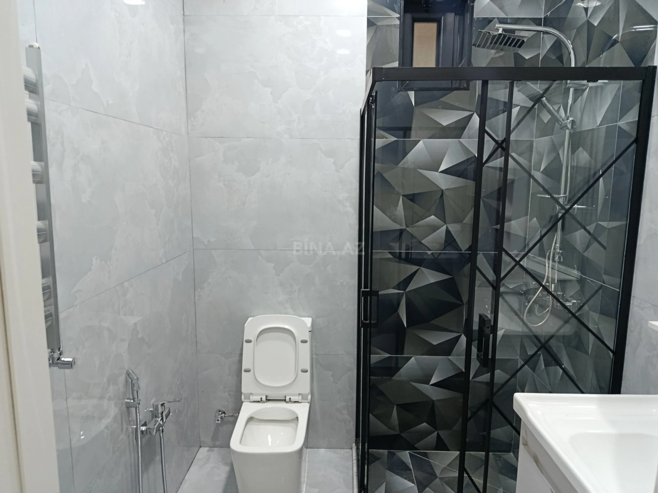 Satılır 4 otaqlı həyət evi 140 m²