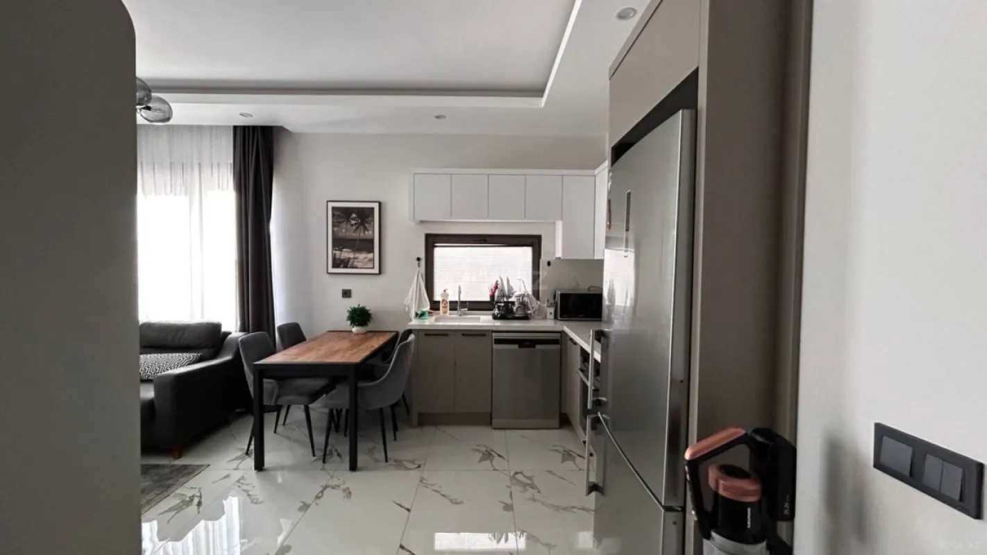 Kirayə verilir 2 otaqlı mənzil 80 m²