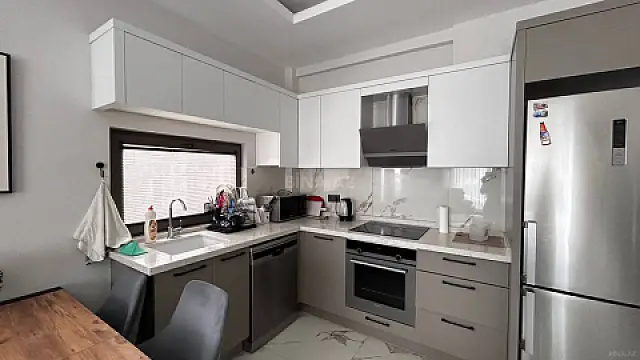 Kirayə verilir 2 otaqlı mənzil 80 m²