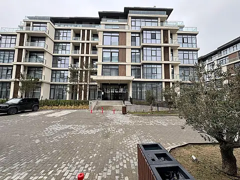 Satılır 2 otaqlı mənzil 91 m²