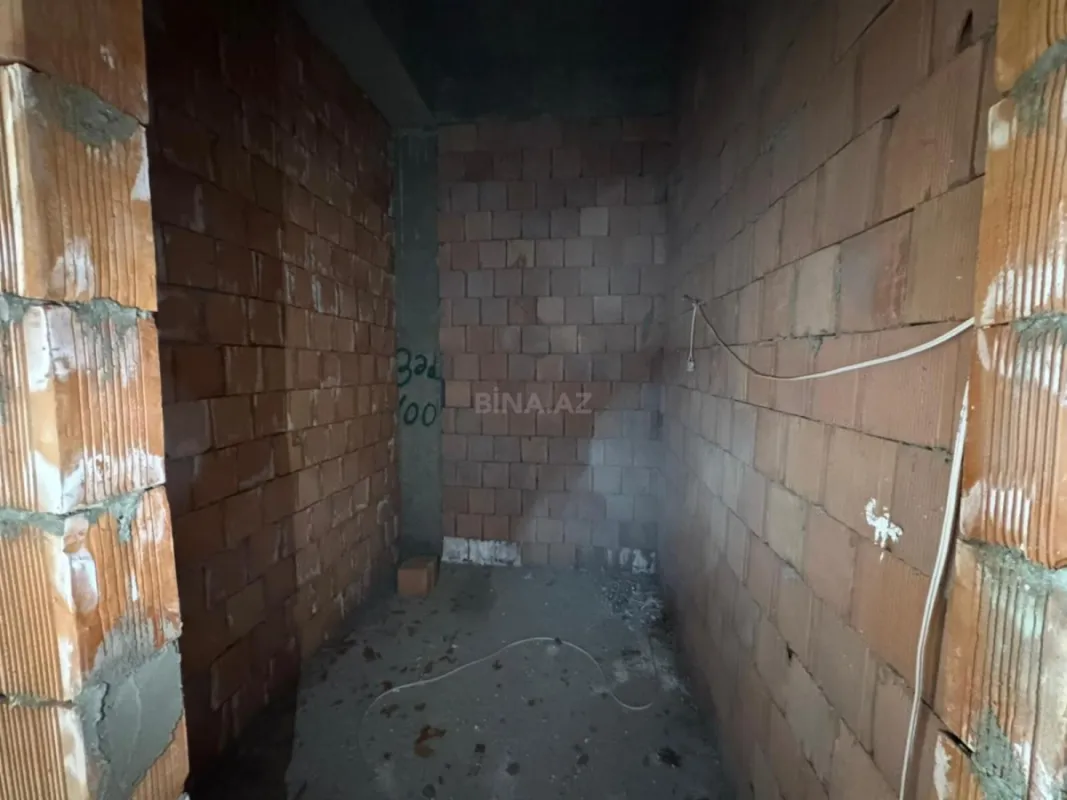 Satılır 2 otaqlı mənzil 91 m²