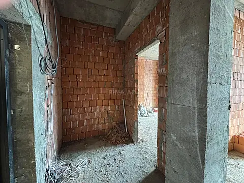 Satılır 2 otaqlı mənzil 91 m²