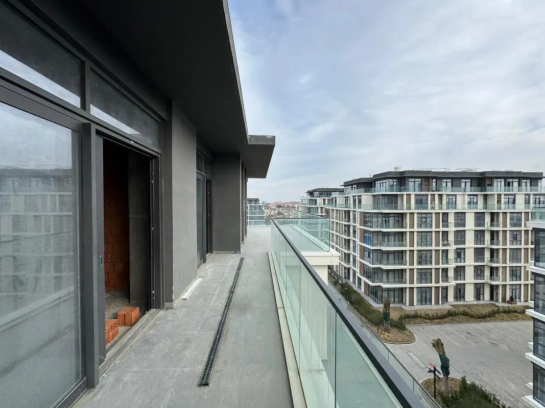 Satılır 2 otaqlı mənzil 91 m²