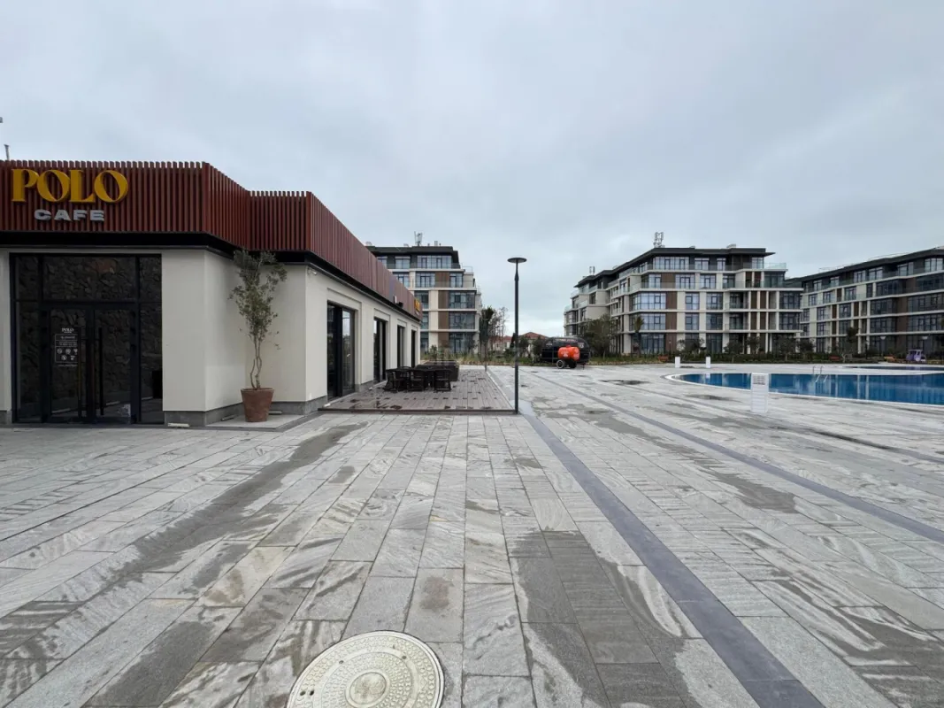 Satılır 2 otaqlı mənzil 91 m²