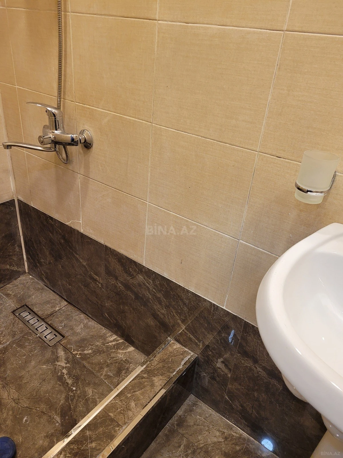 Kirayə verilir 2 otaqlı mənzil 42 m²
