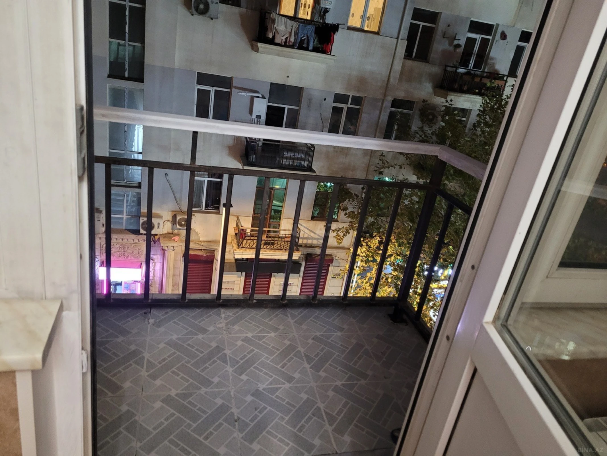 Kirayə verilir 2 otaqlı mənzil 42 m²