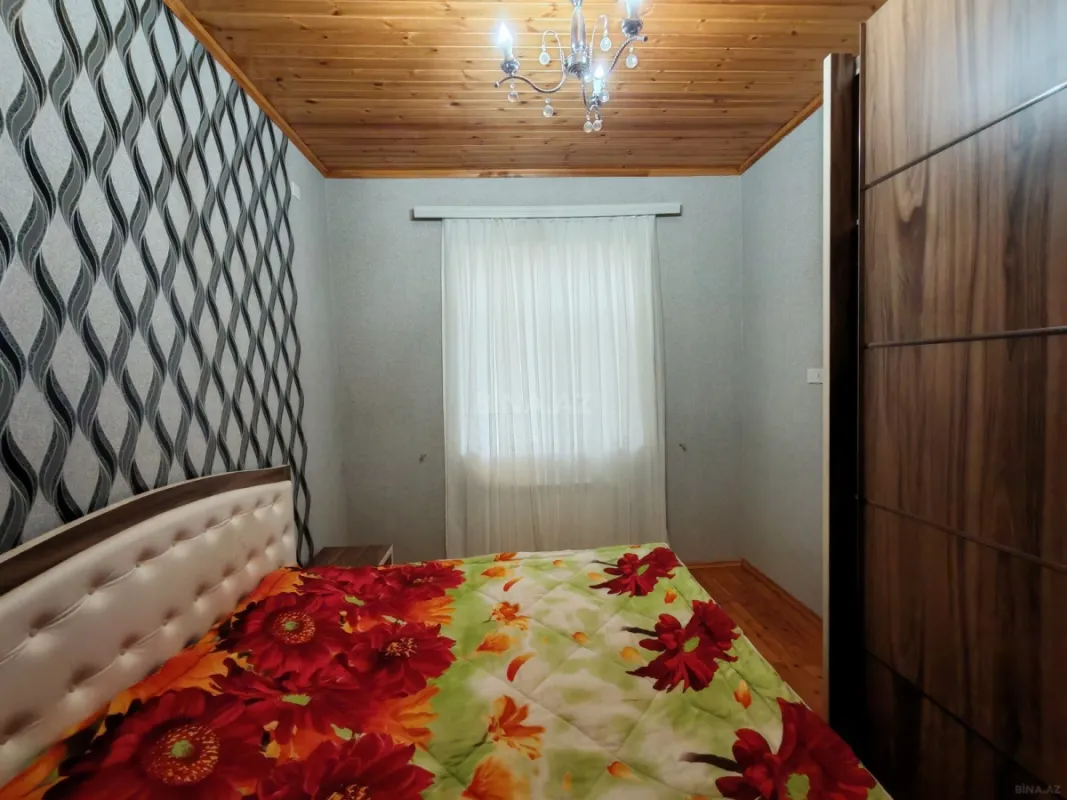 Satılır 7 otaqlı həyət evi 250 m²