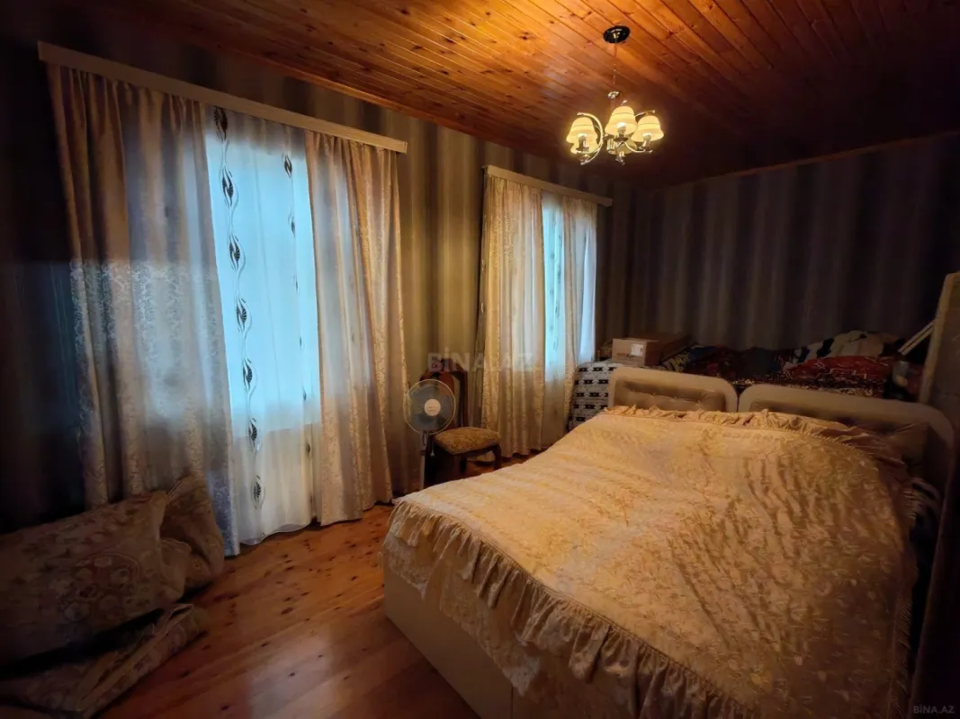 Satılır 7 otaqlı həyət evi 250 m²