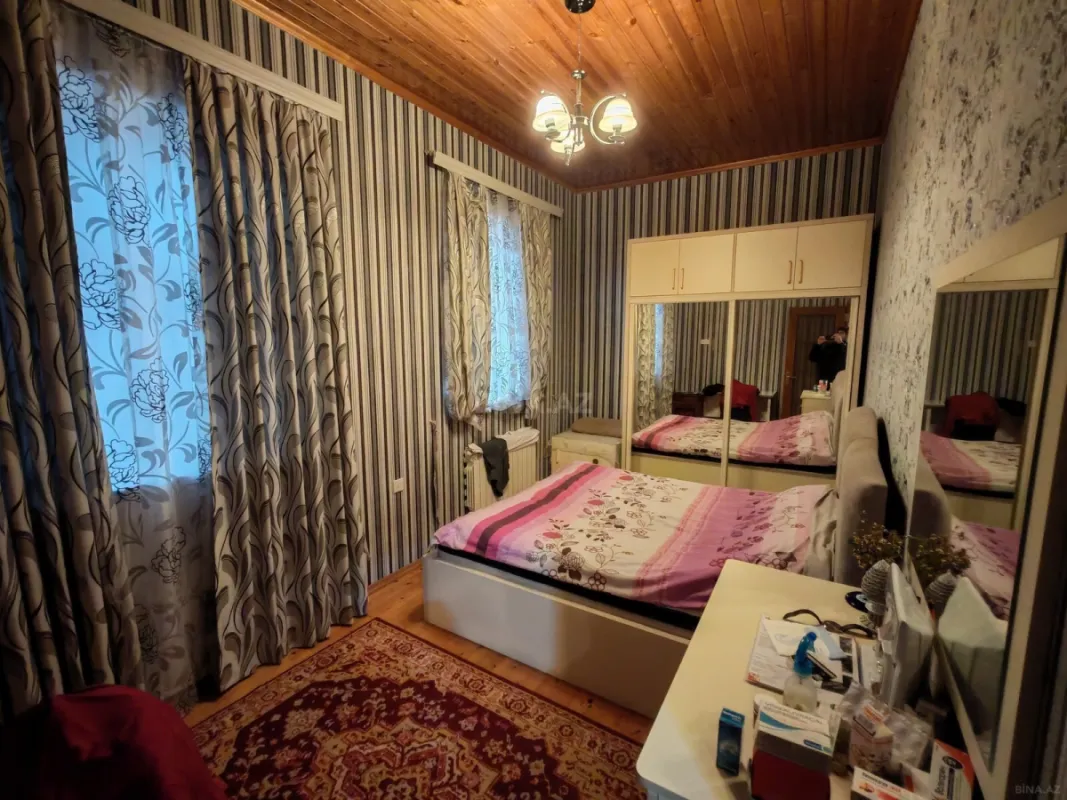 Satılır 7 otaqlı həyət evi 250 m²
