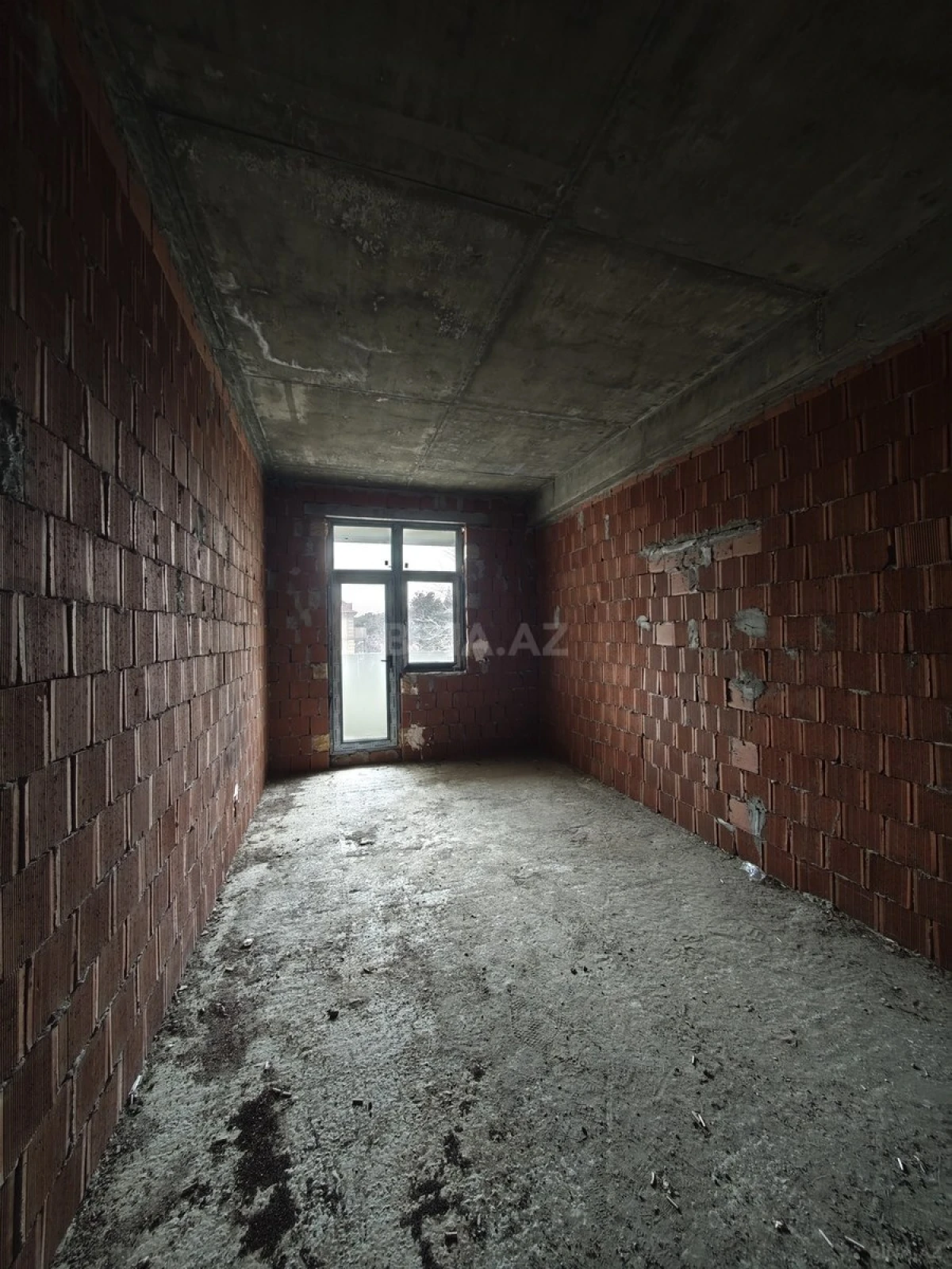 Satılır 3 otaqlı mənzil 138 m²