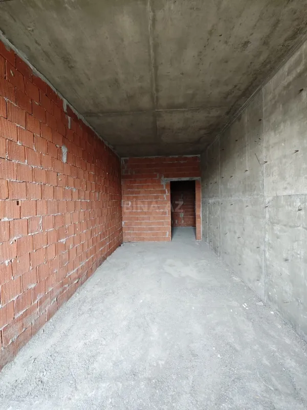 Satılır 3 otaqlı mənzil 138 m²