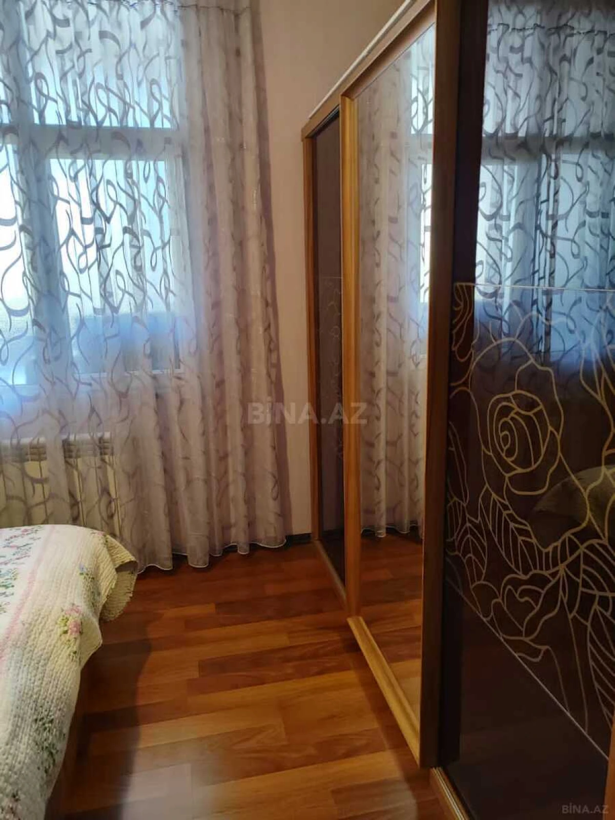 Satılır 2 otaqlı mənzil 70 m²