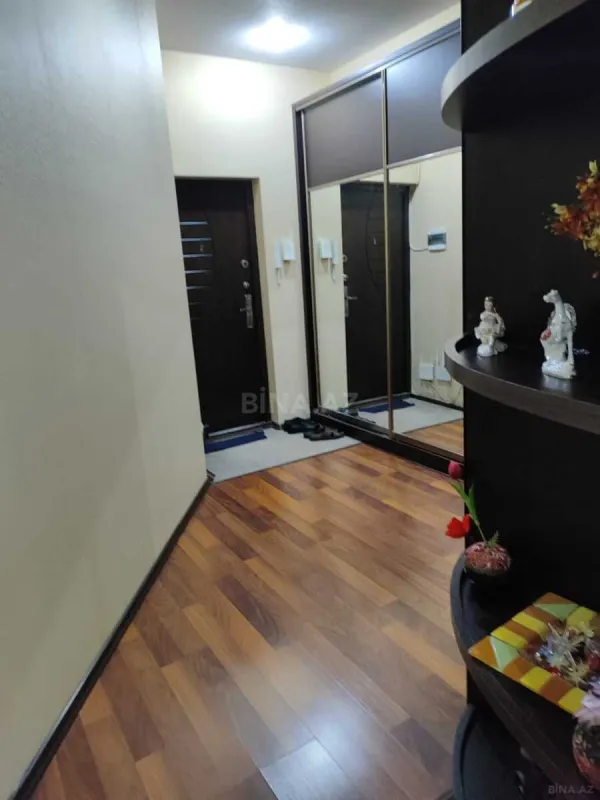 Satılır 2 otaqlı mənzil 70 m²