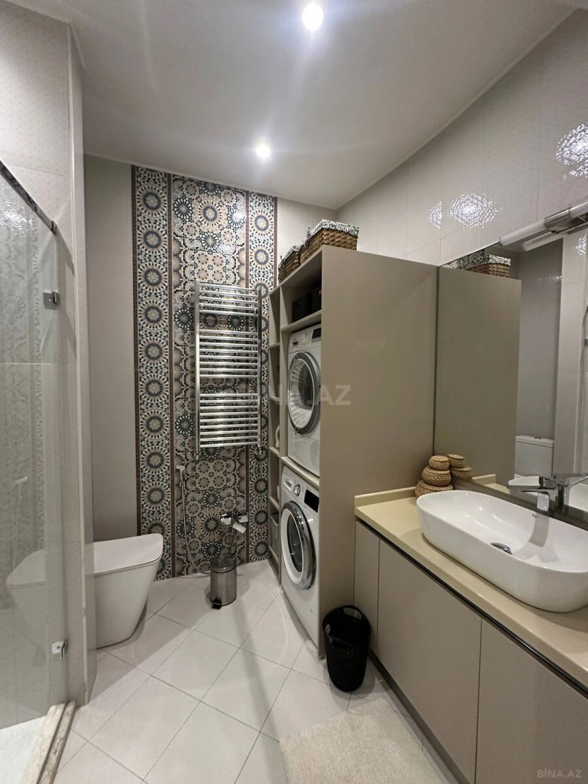 Kirayə verilir 4 otaqlı mənzil 170 m²