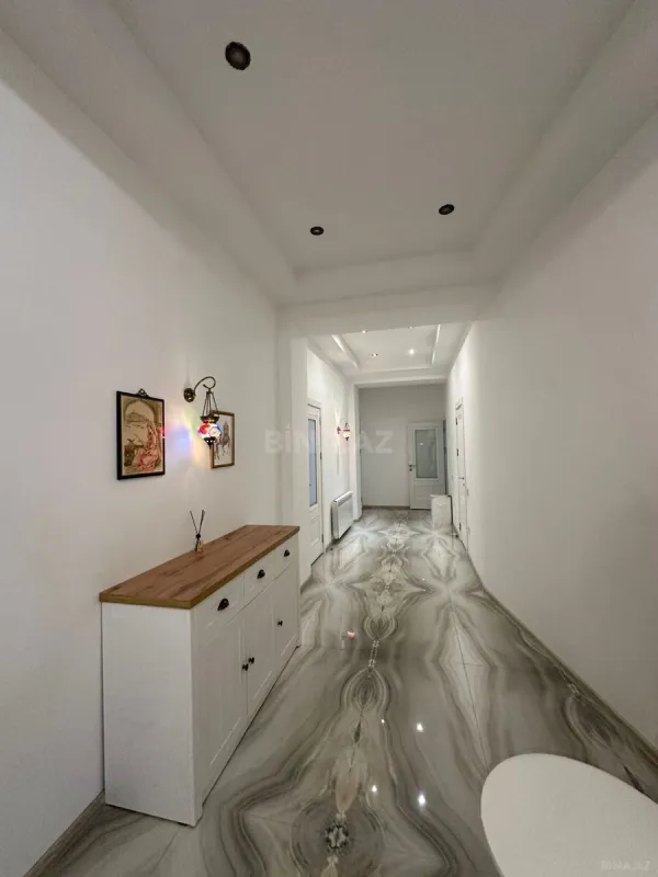 Kirayə verilir 4 otaqlı mənzil 170 m²