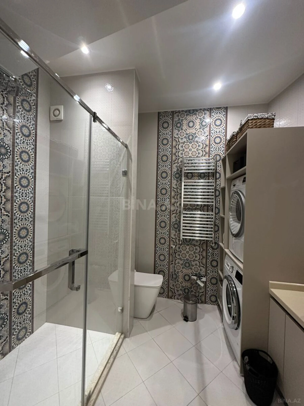 Kirayə verilir 4 otaqlı mənzil 170 m²