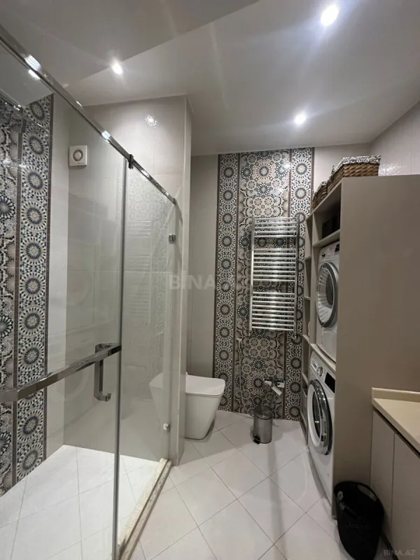 Kirayə verilir 4 otaqlı mənzil 170 m²