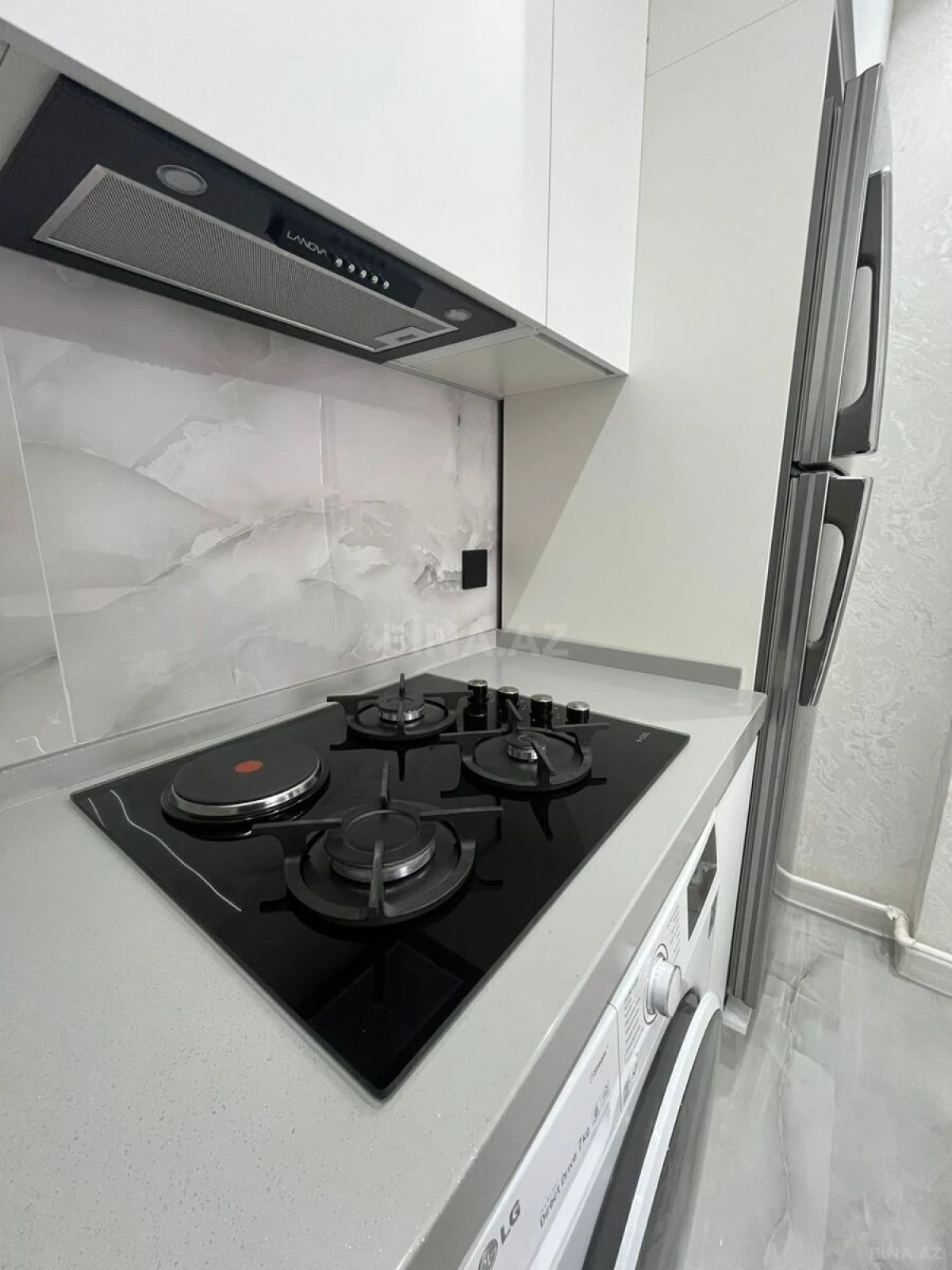 Kirayə verilir 2 otaqlı mənzil 60 m²