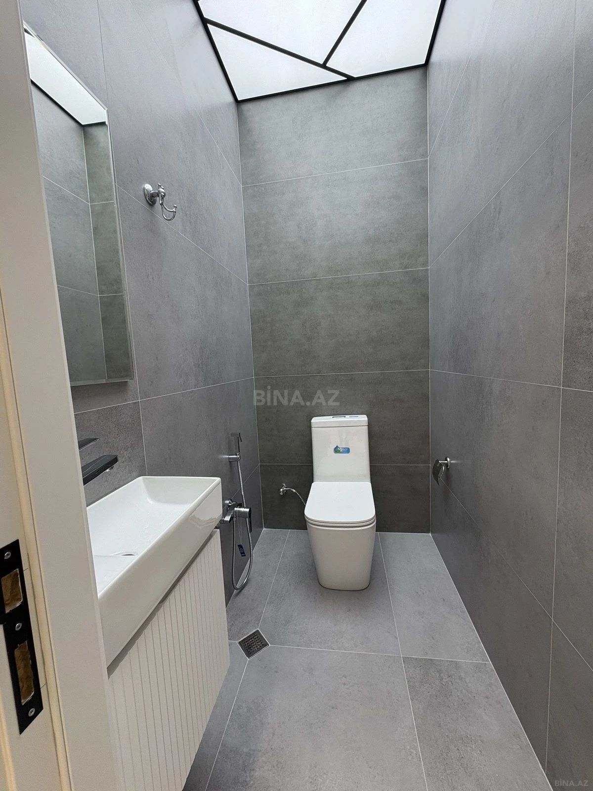 Satılır 3 otaqlı mənzil 105 m²