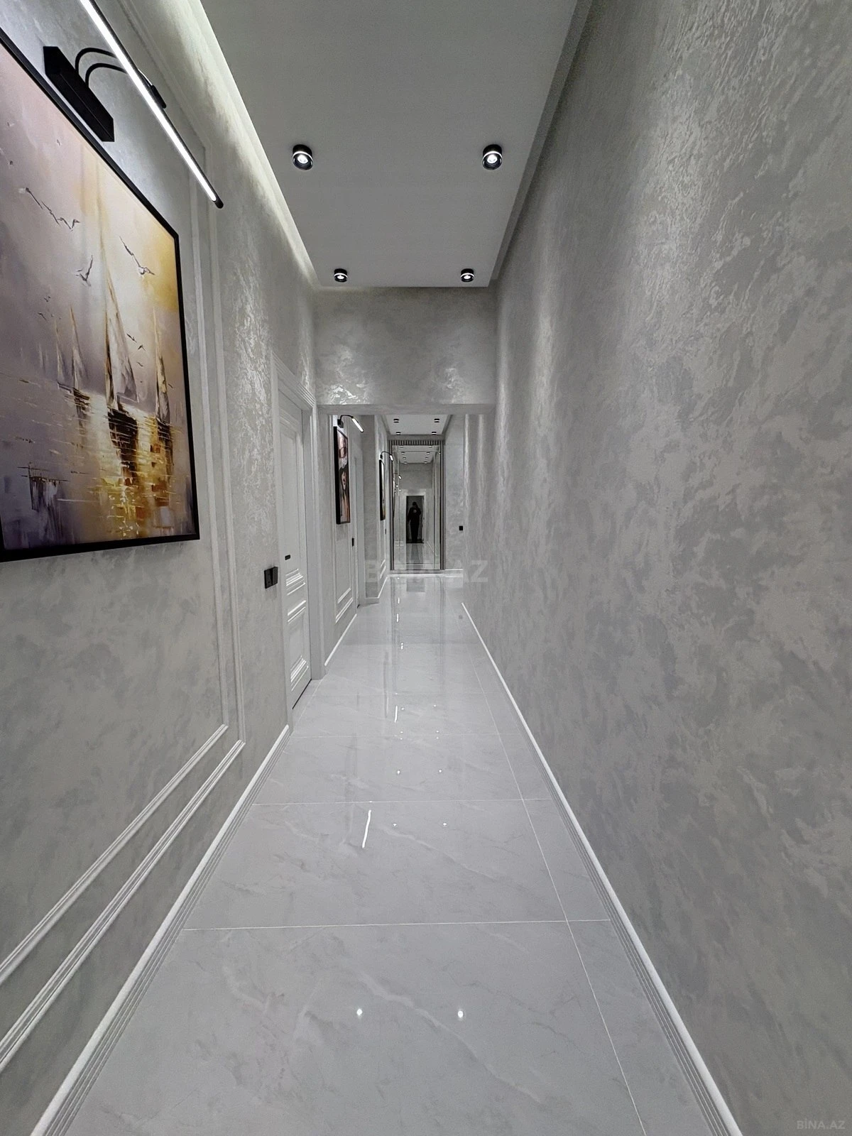 Satılır 3 otaqlı mənzil 105 m²