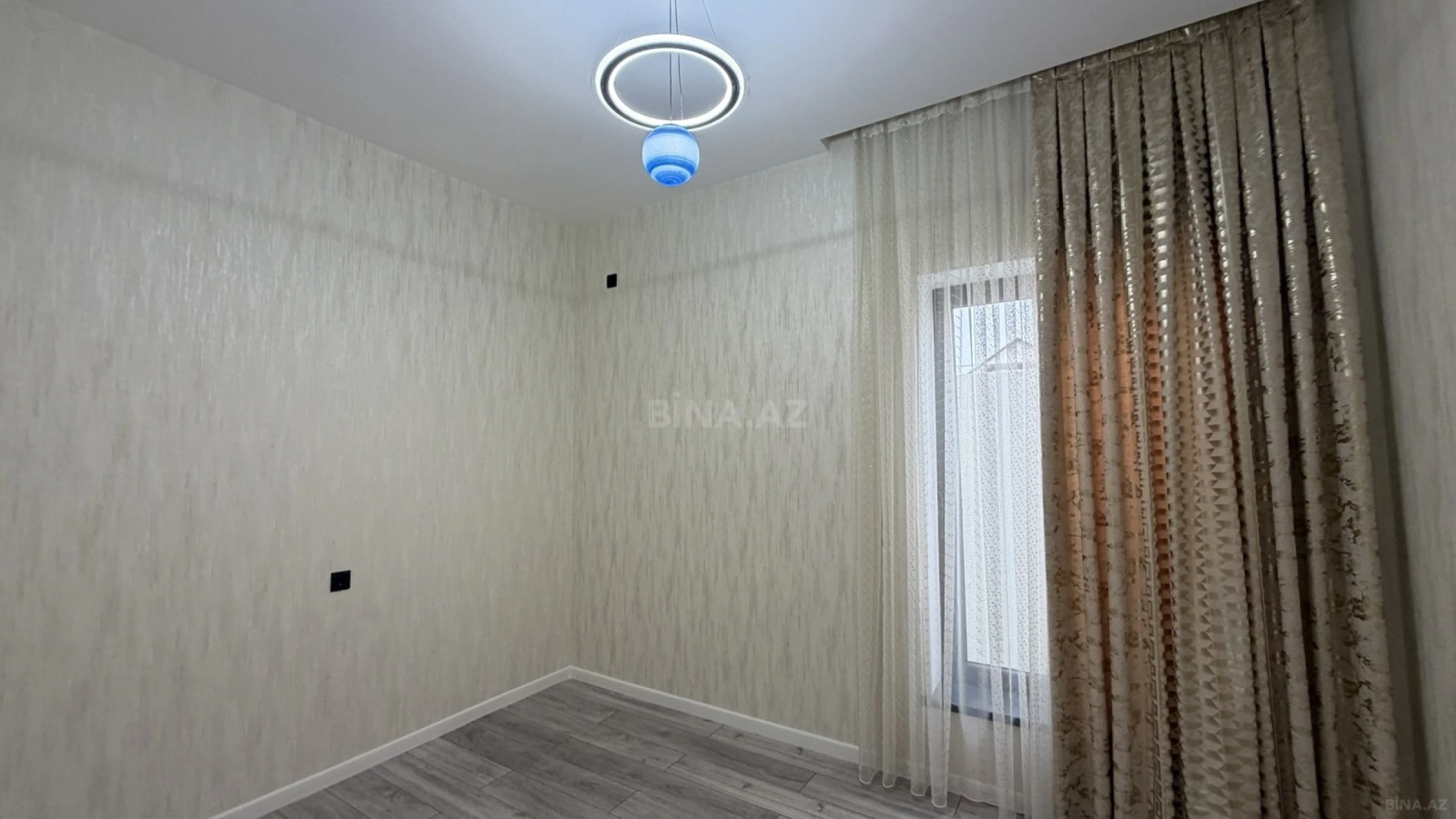 Satılır 4 otaqlı həyət evi 160 m²