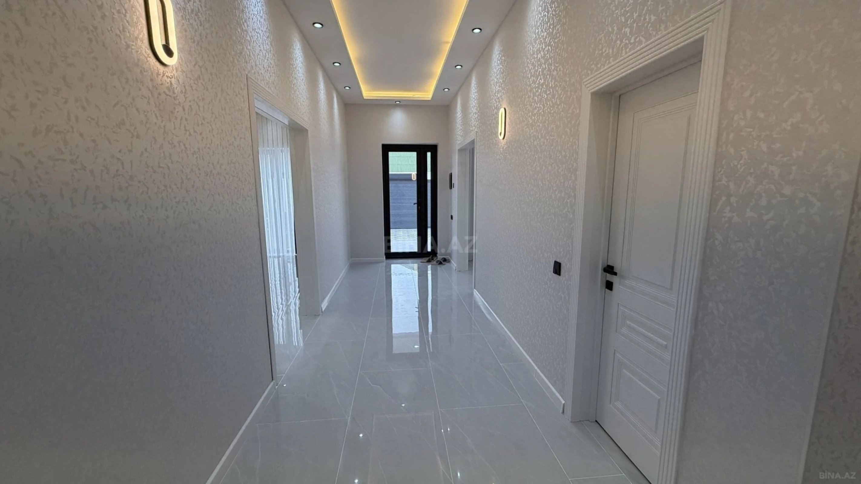 Satılır 4 otaqlı həyət evi 160 m²