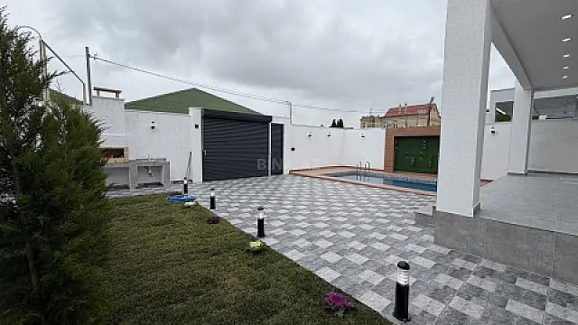 Satılır 4 otaqlı həyət evi 160 m²