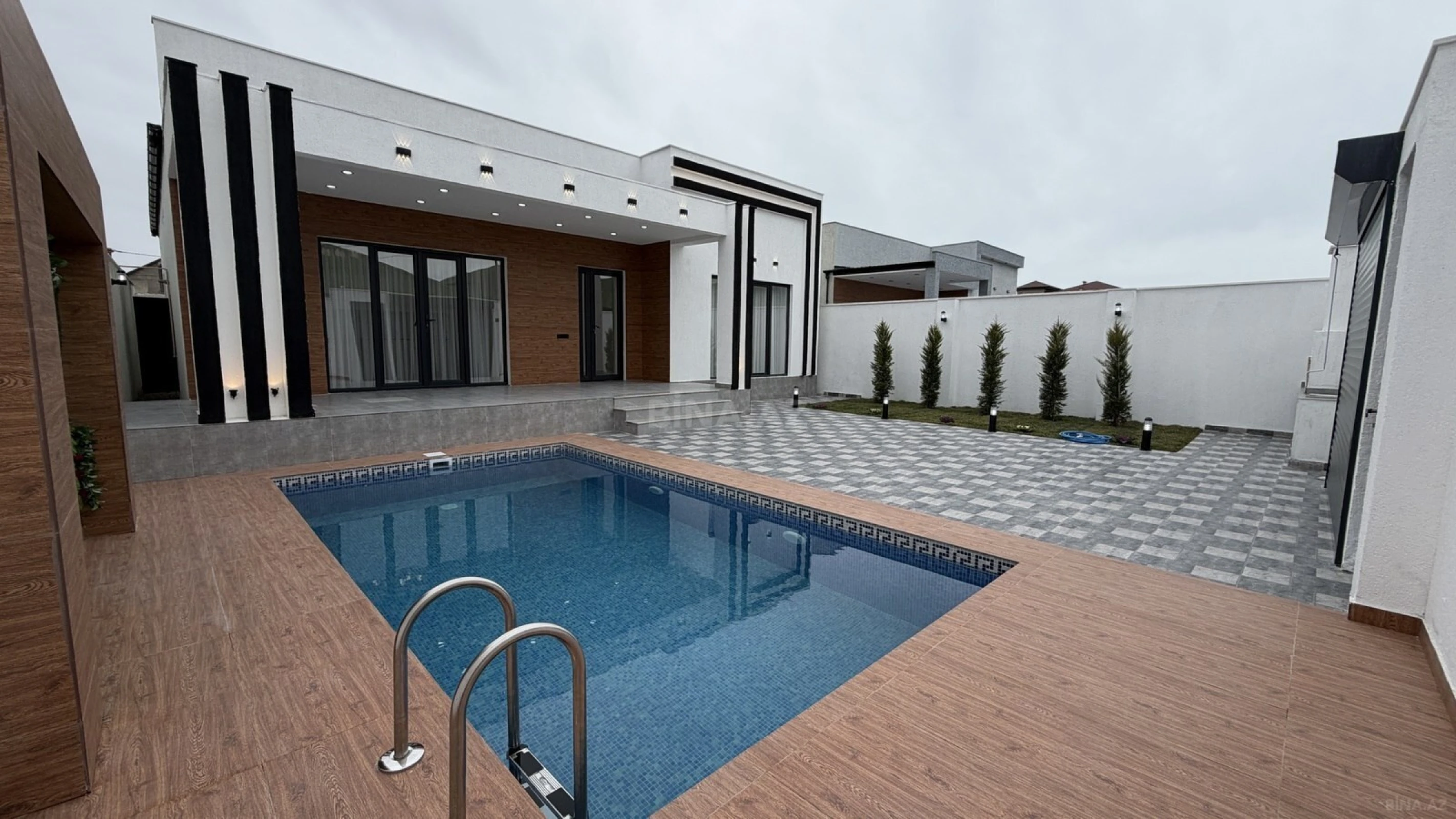 Satılır 4 otaqlı həyət evi 160 m²