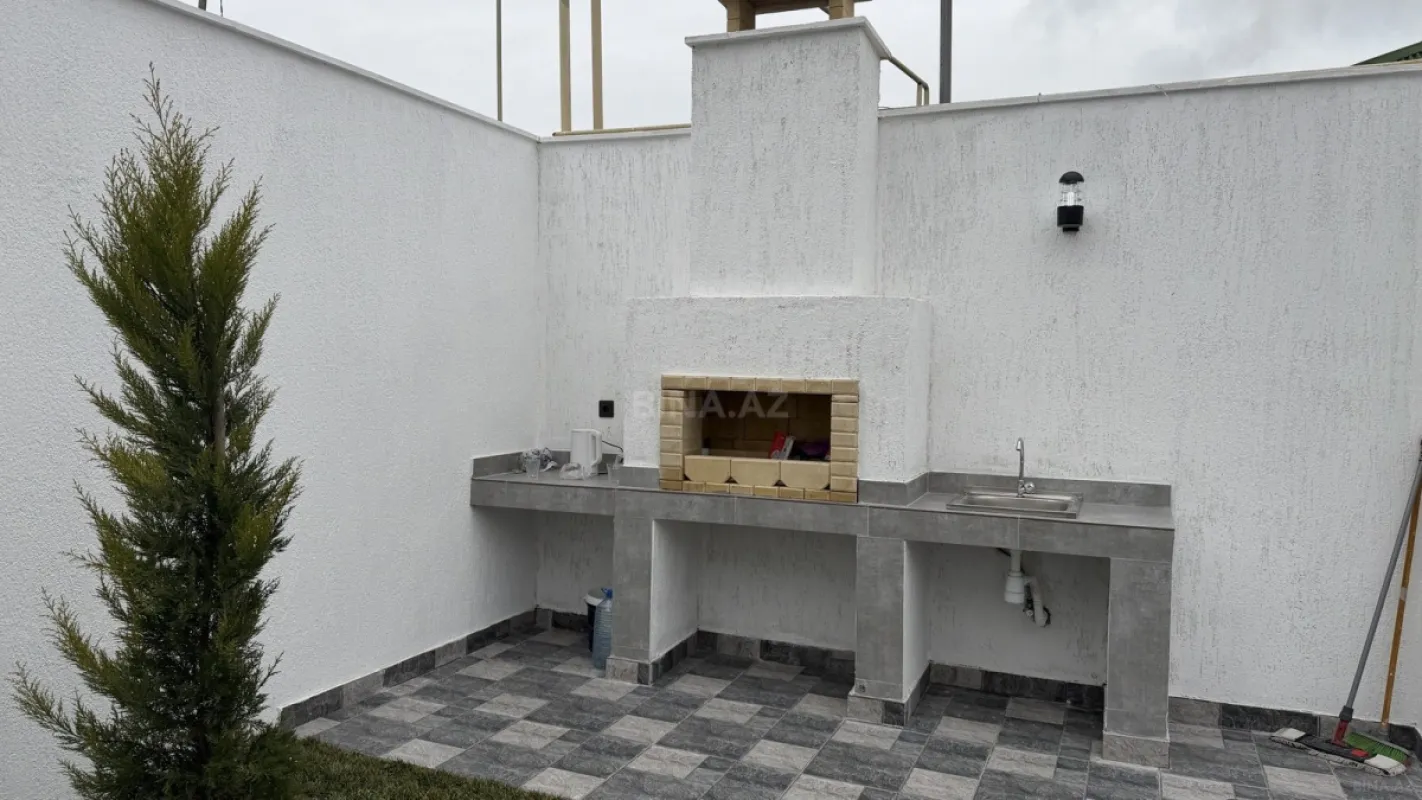 Satılır 4 otaqlı həyət evi 160 m²
