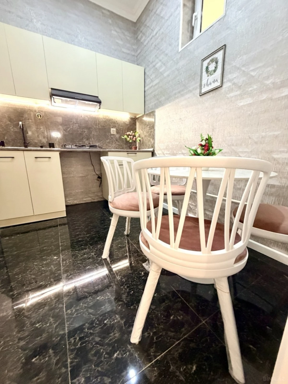 Satılır 3 otaqlı mənzil 110 m²