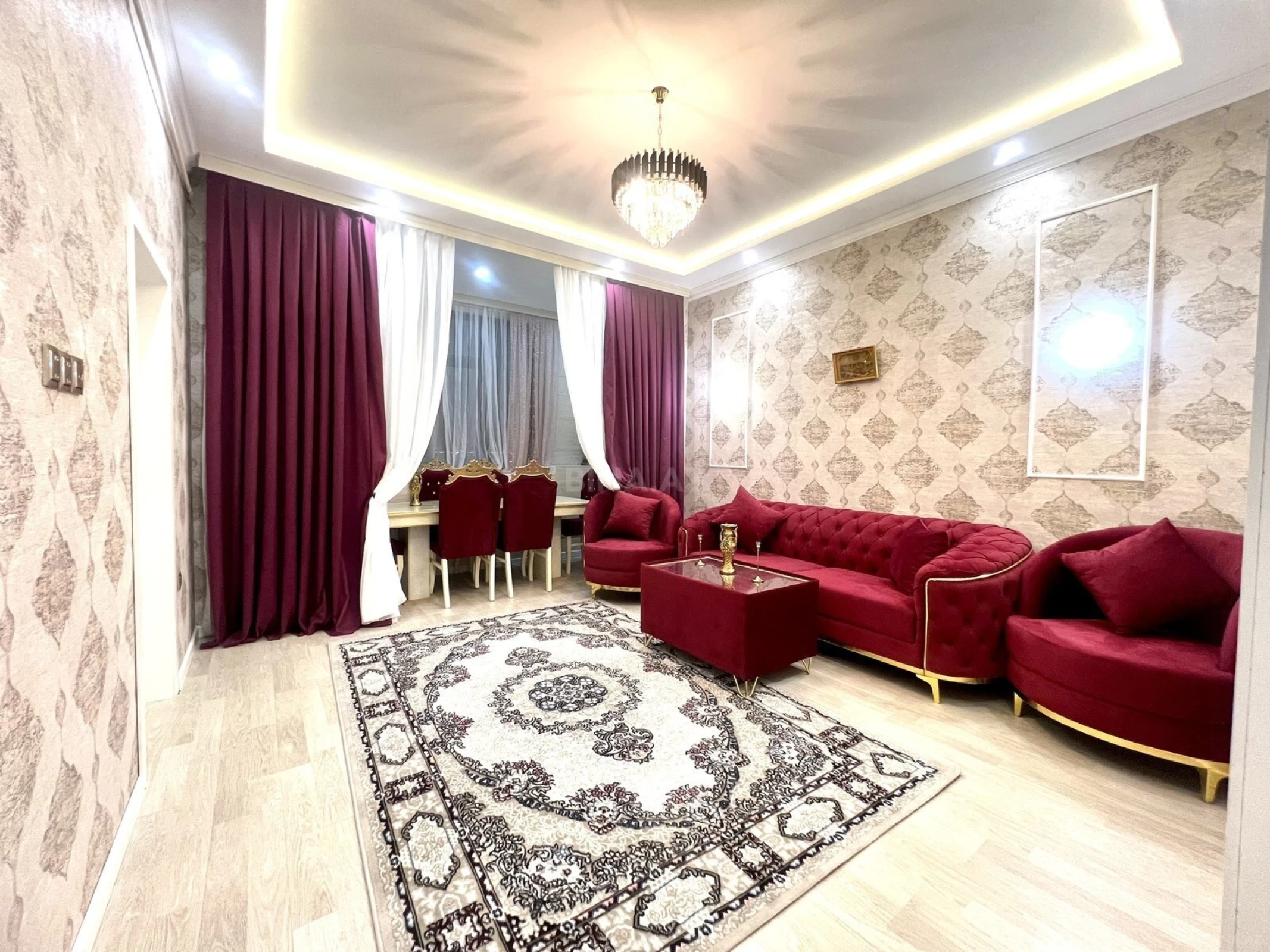 Satılır 3 otaqlı mənzil 110 m²